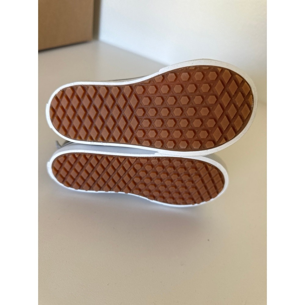 Vans - Picture 4 of 4